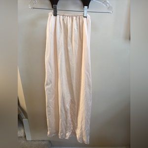 Vintage Long Nylon Half Slip Medium (6) Greenco Maid. Cream